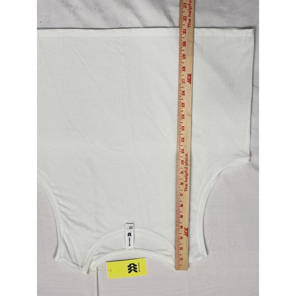 NWT All In Motion Women's Muscle Tank Top Sleeveless White Size L Boxy Fit - Picture 5 of 6